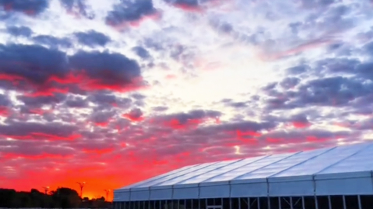 霞色織篷房｜匠心赴長(zhǎng)空封面